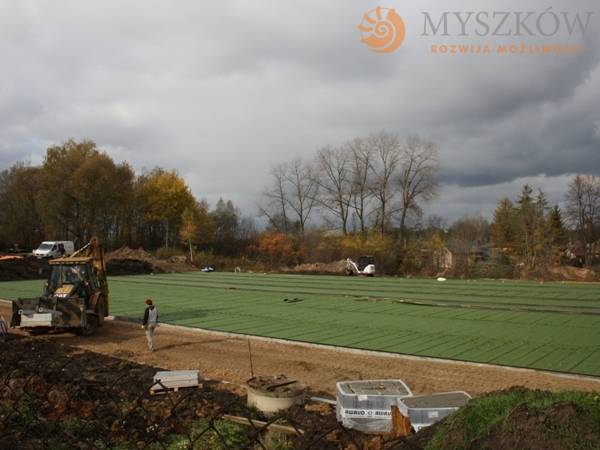 Zdjęcie: Moje Boisko-Orlik 2012 - budowa kompleksu boisk sportowych przy Szkole Podstawowej nr 6 w Myszkowie-Nowej Wsi